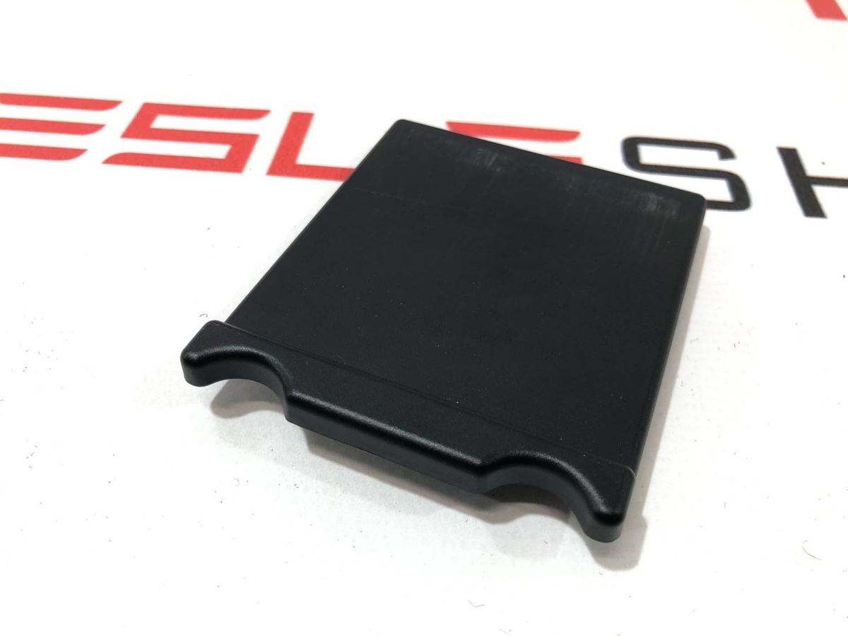 Подголовник к Tesla Model S 2019