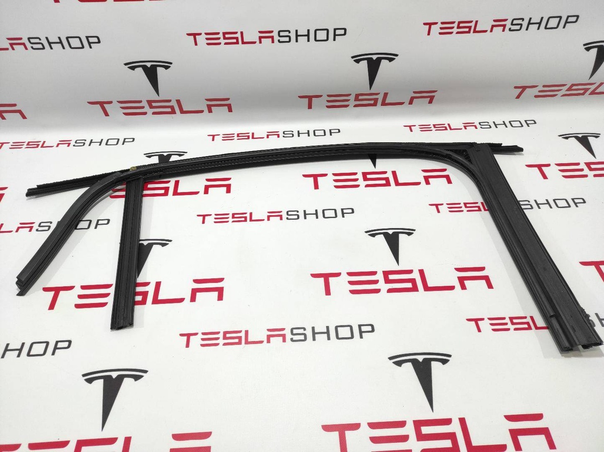 Уплотнитель двери сдвижной к Tesla Model X 2019