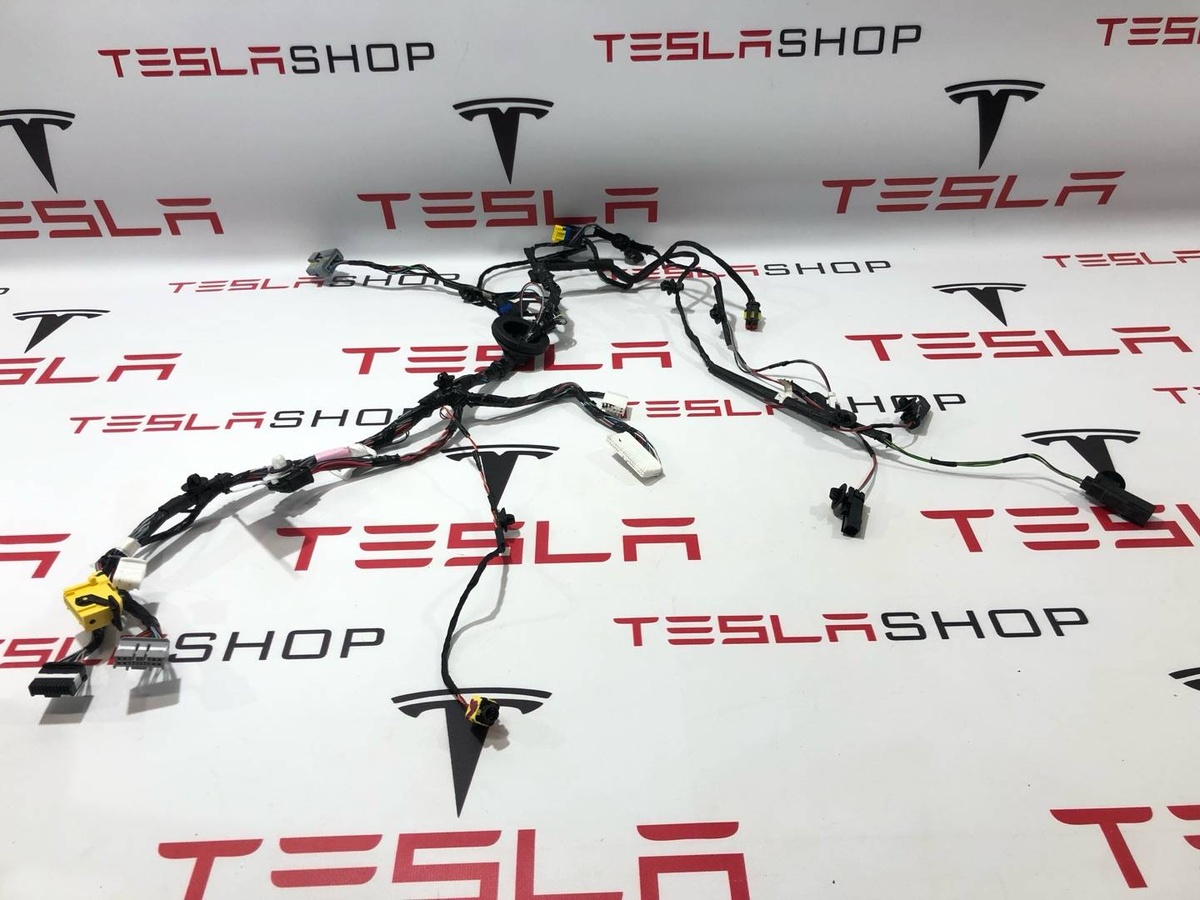 Проводка двери к Tesla Model X 2017
