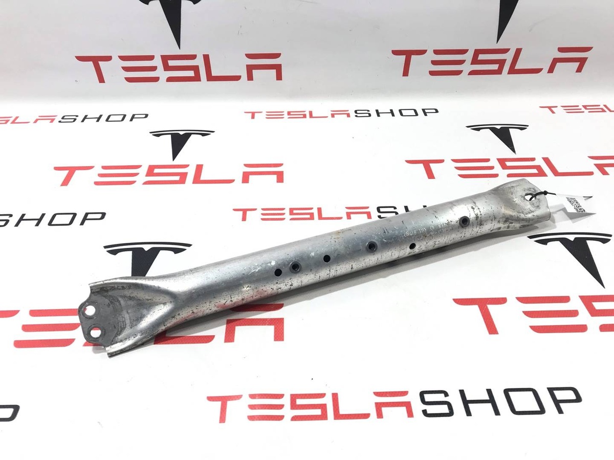 Распорка стоек к Tesla Model S 2015