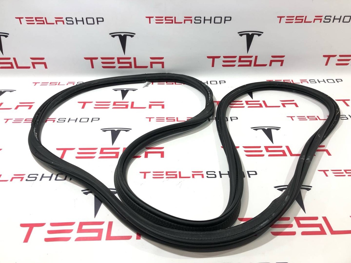 Уплотнитель багажника к Tesla Model X 2019