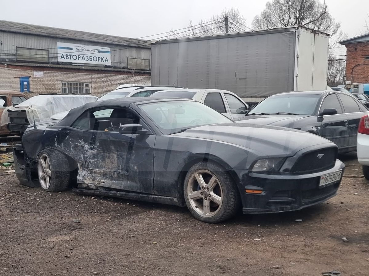 Ford Mustang V Рестайлинг, 2012