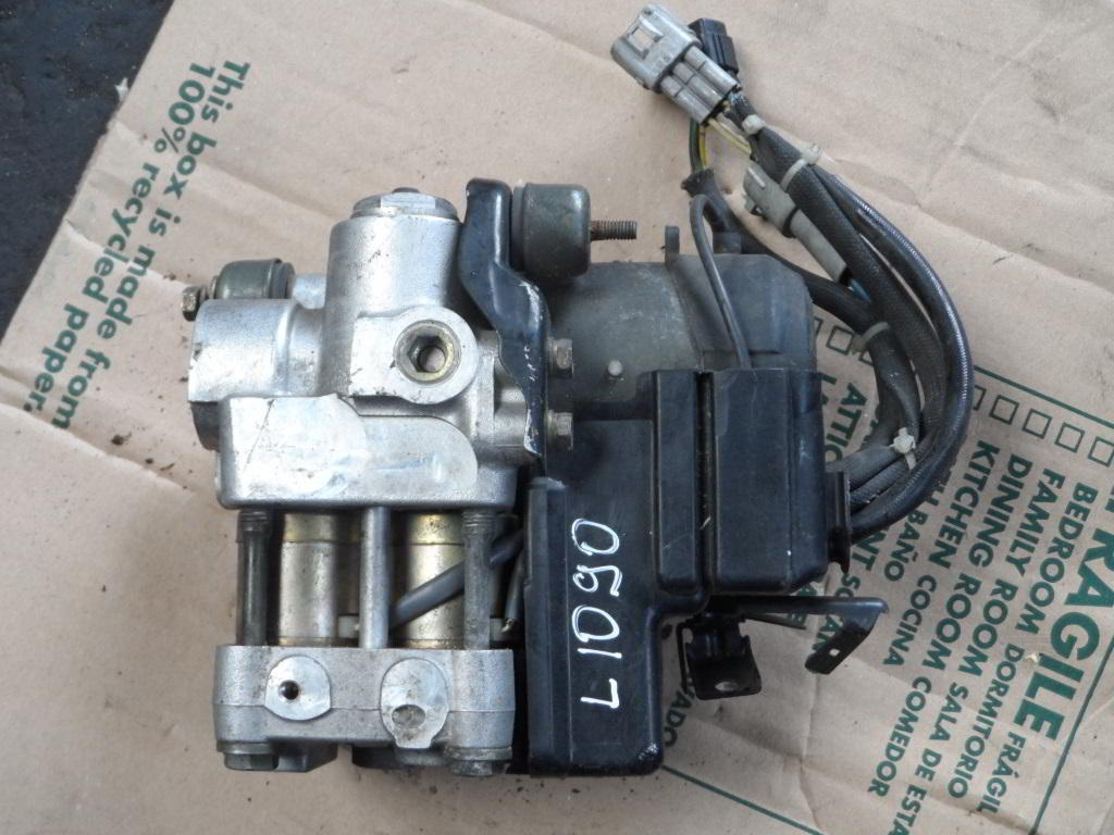 Блок ABS к Lexus LS 1997