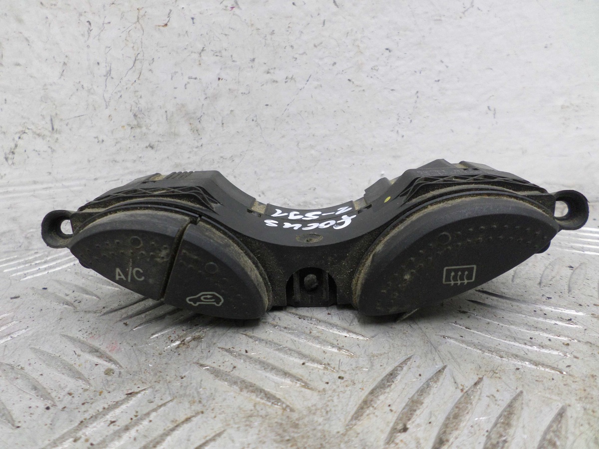 Кнопка  к Ford Focus 2005