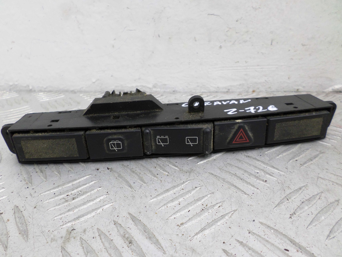 Кнопка  к Dodge Caravan 2007