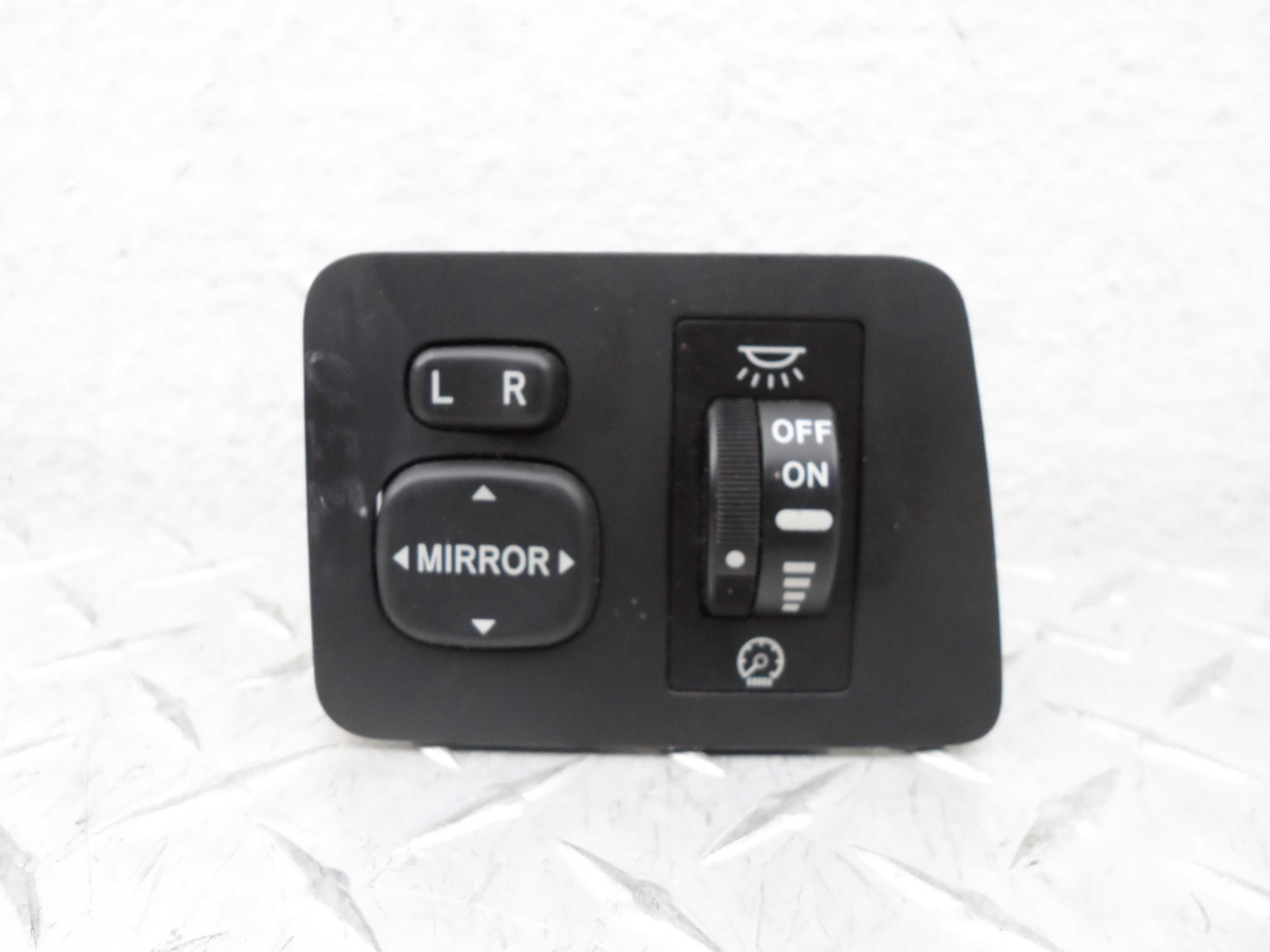 Кнопка  к Pontiac Vibe 2004