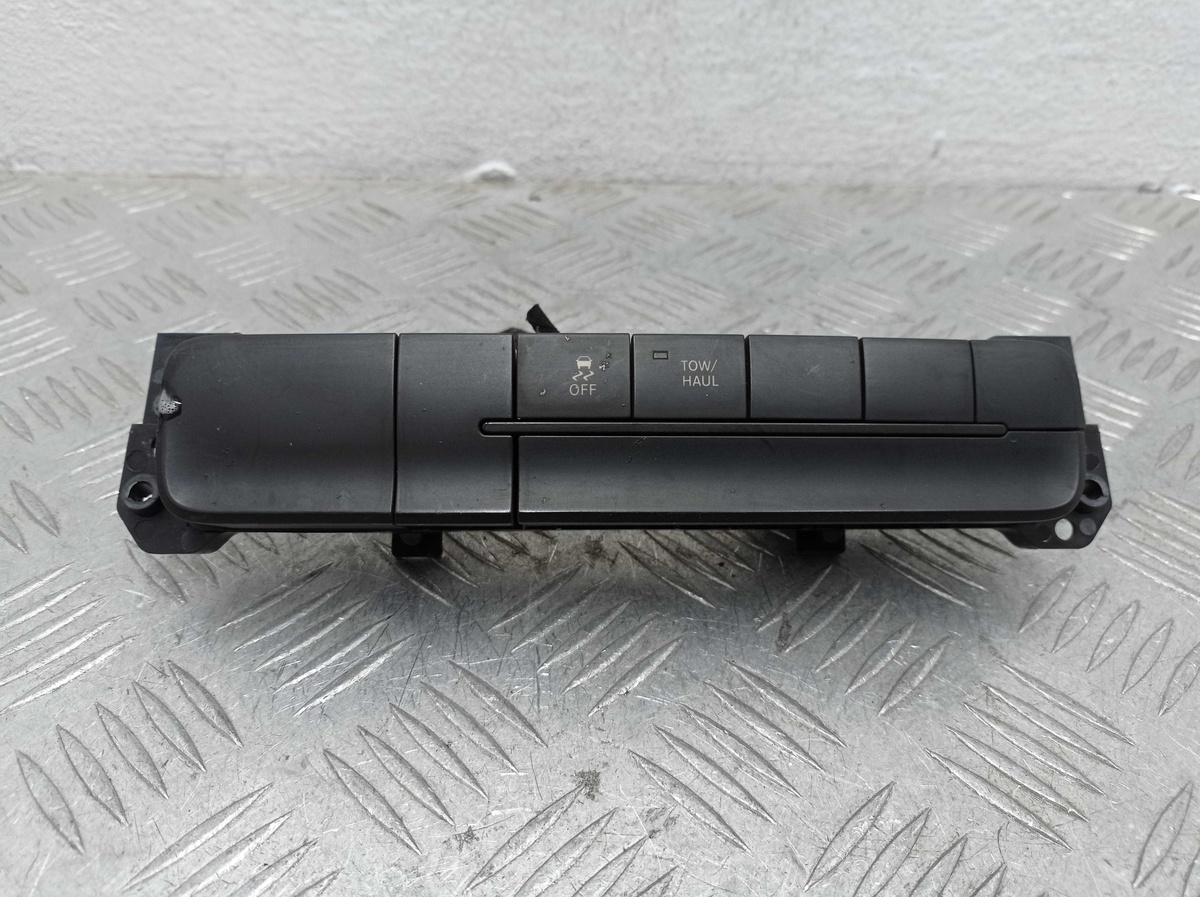 Кнопка  к Dodge RAM 2015