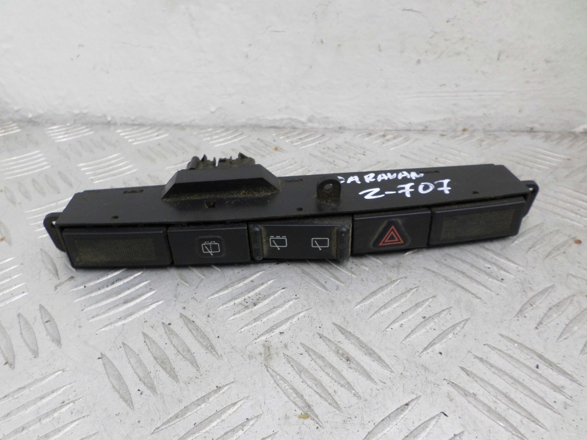 Кнопка  к Dodge Caravan 2005