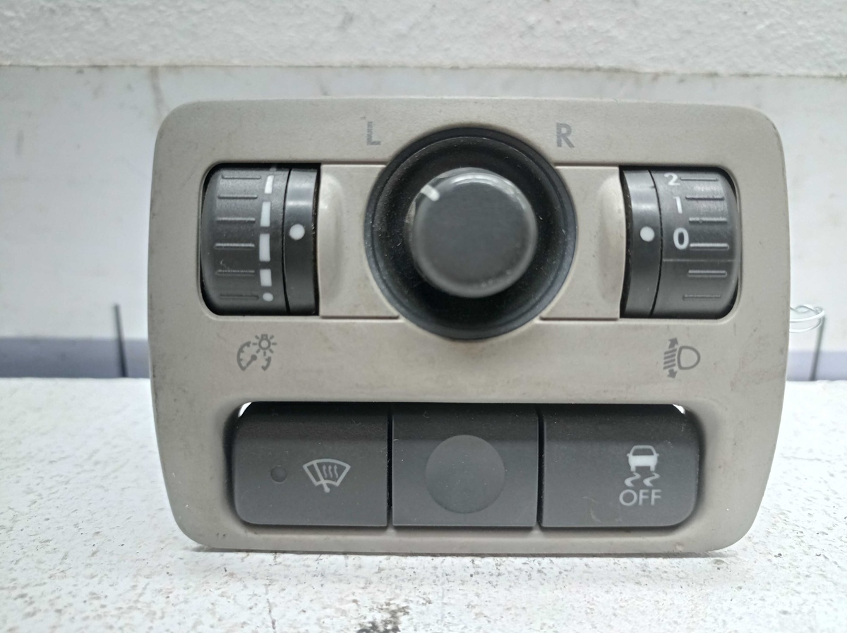 Кнопка  к Subaru Tribeca 2009