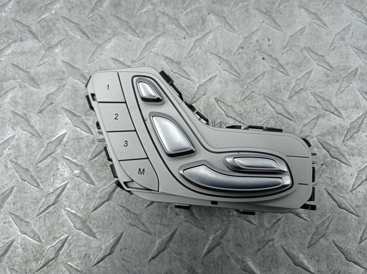 Переключатель к Mercedes-Benz C-klasse 2017
