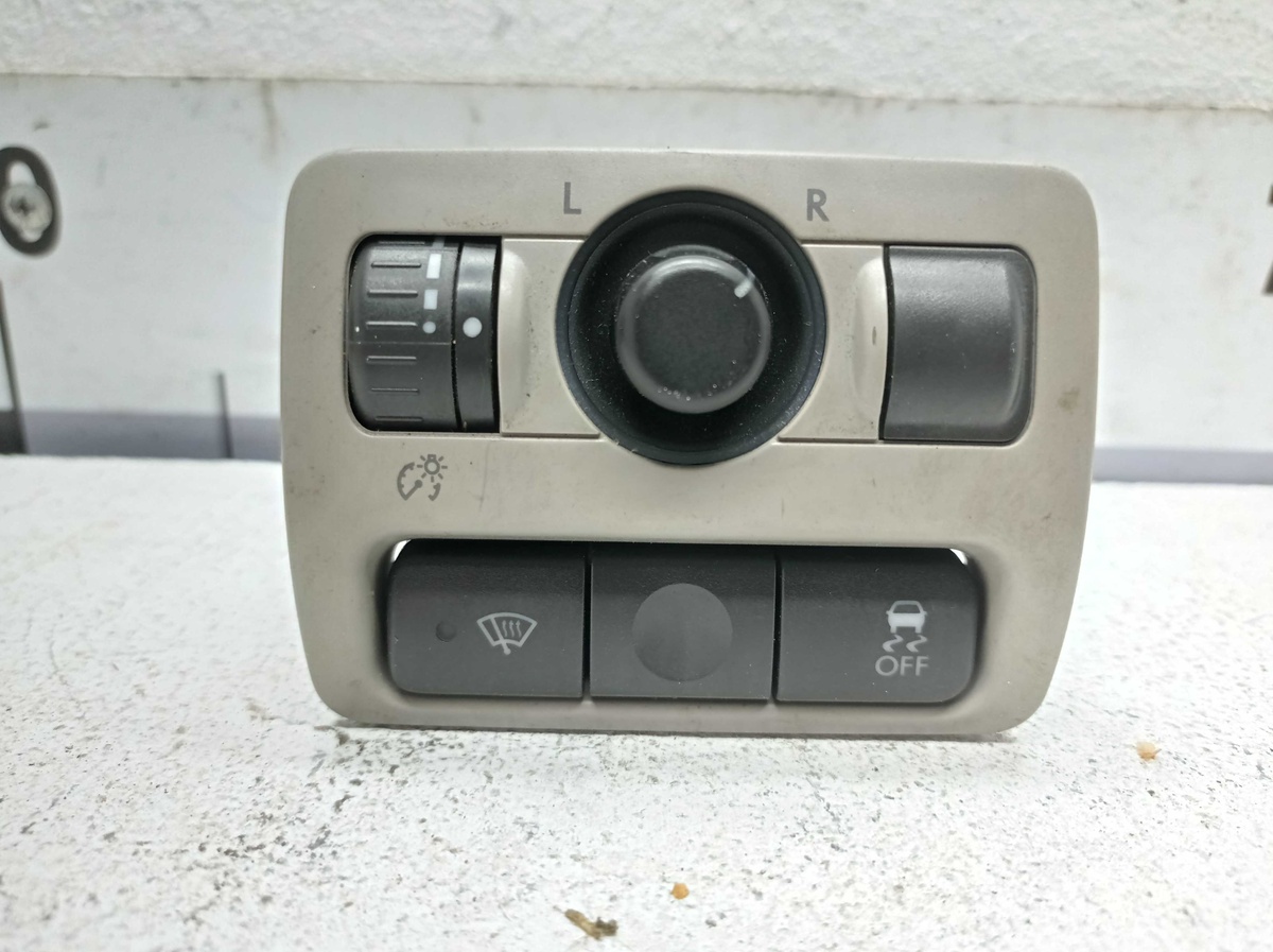 Кнопка  к Subaru Tribeca 2006