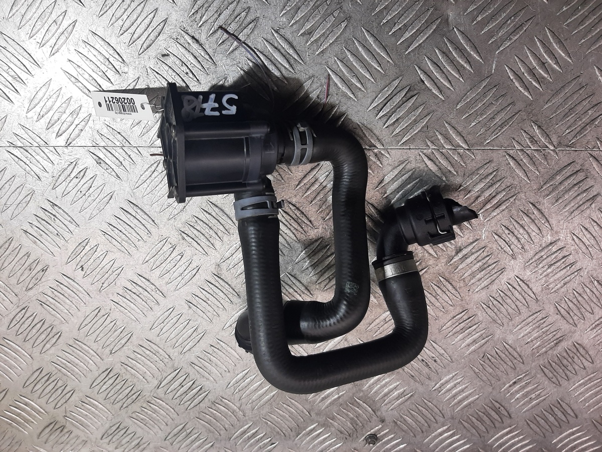 Помпа к Audi A4 2012