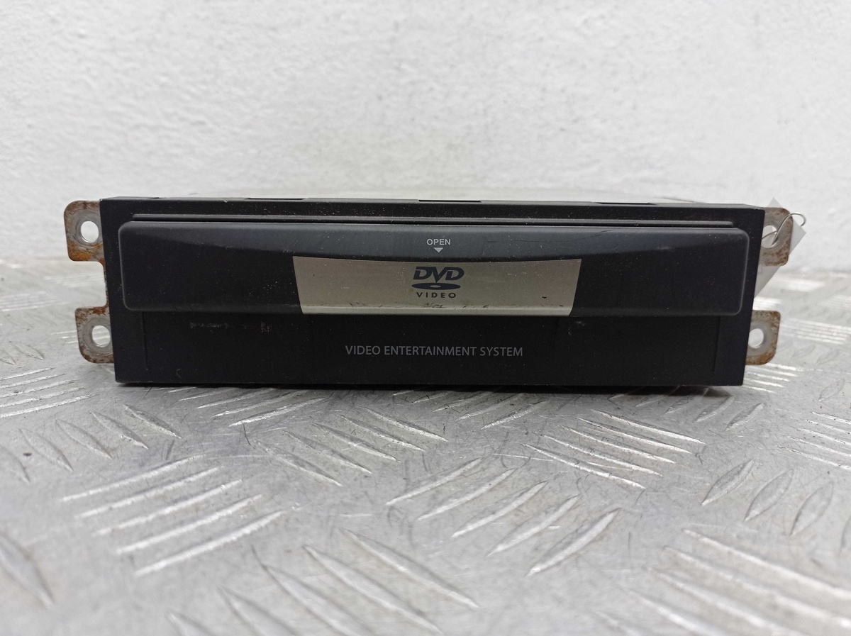 DVD к Mitsubishi Montero 2004