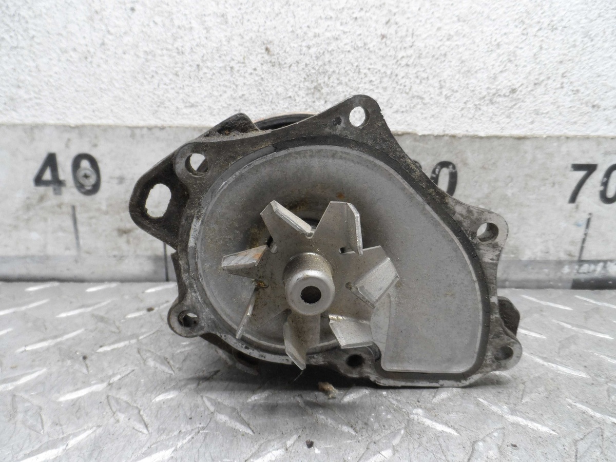 Помпа к Toyota Camry 2008