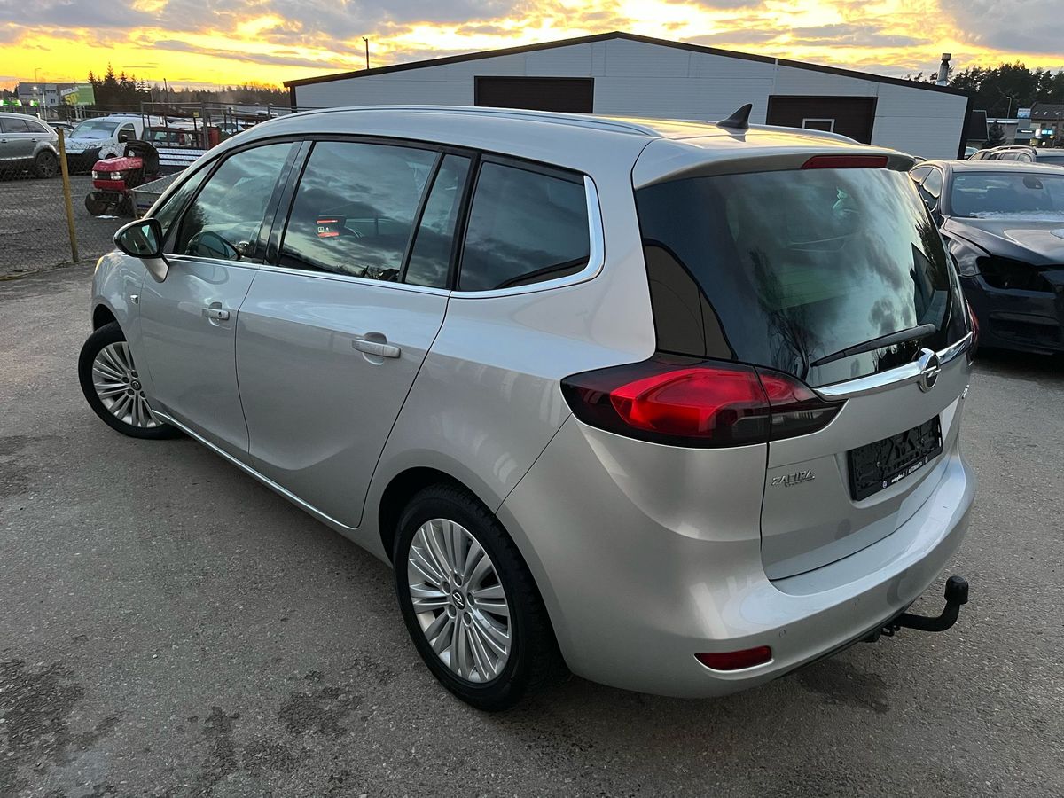 Opel Zafira C, 2015