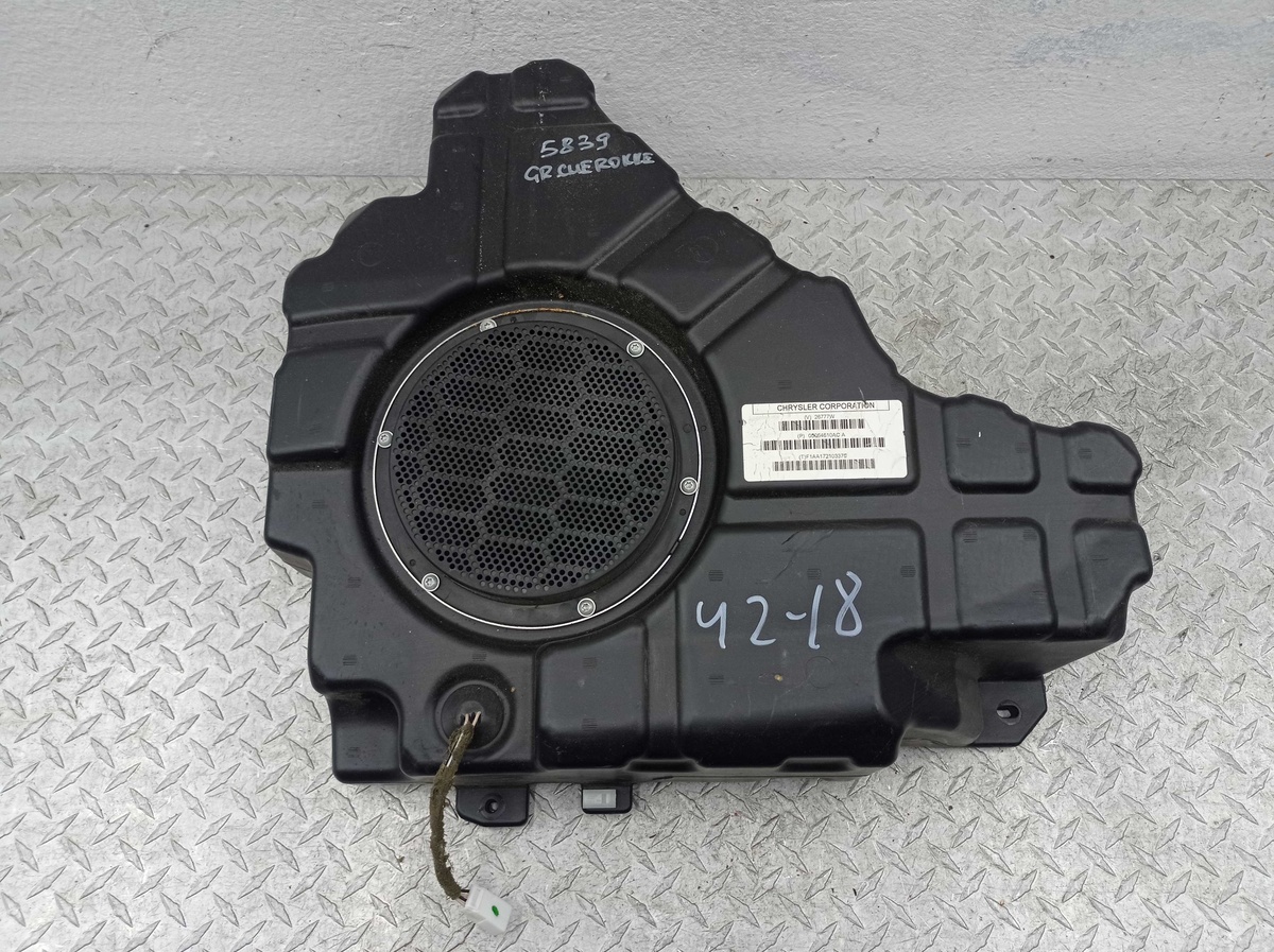 Сабвуфер к Jeep Grand Cherokee 2011