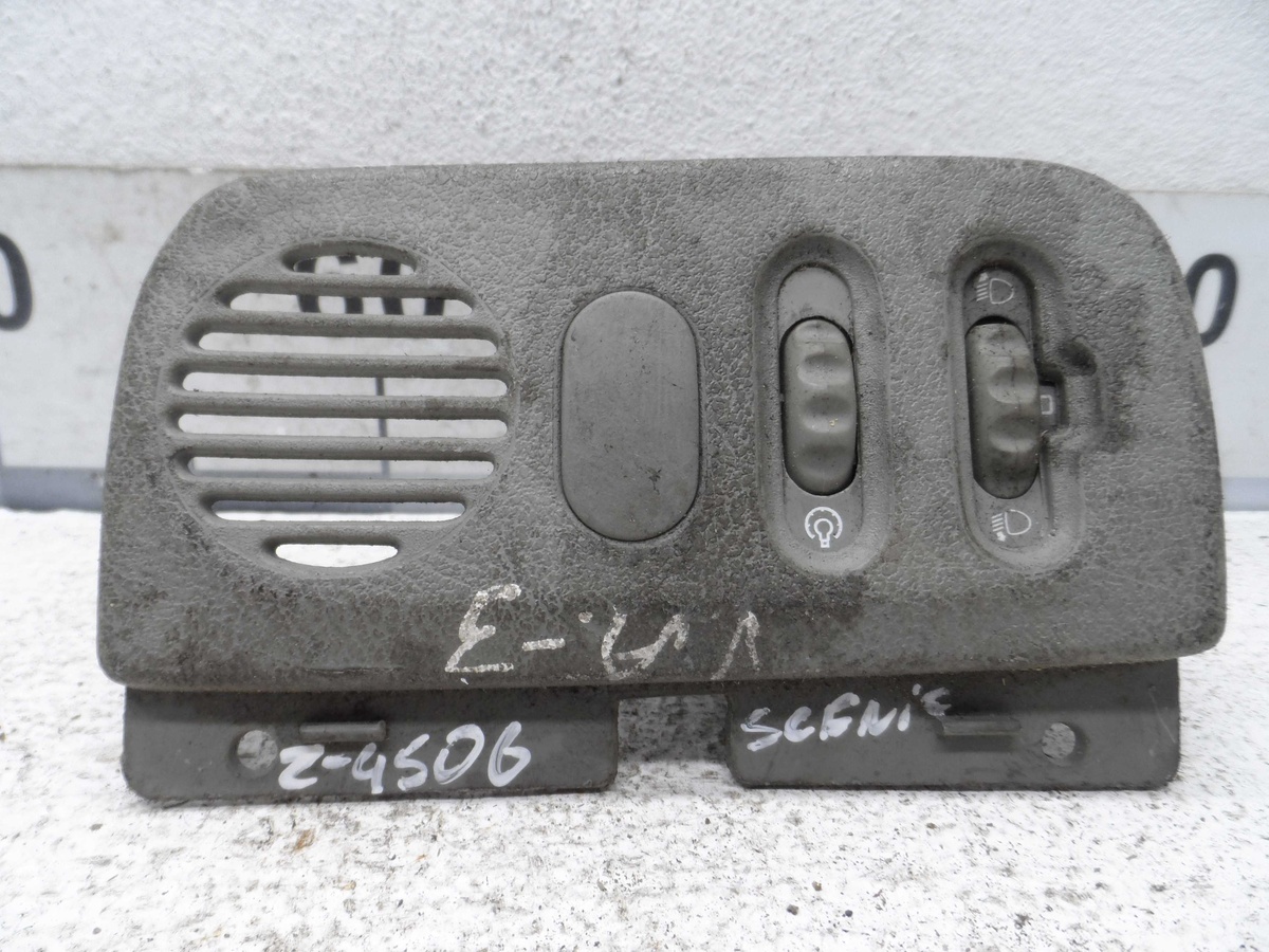Кнопка  к Renault Scenic 2001