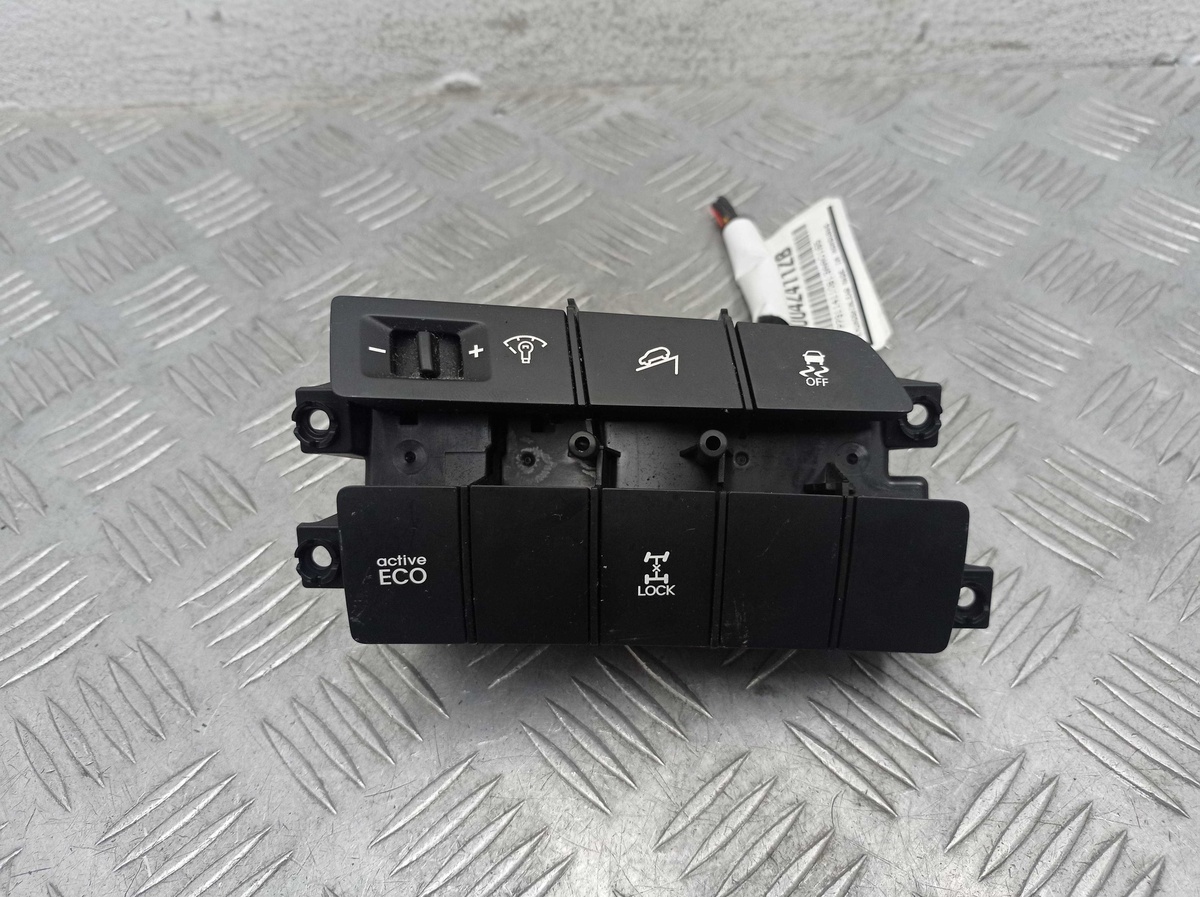 Кнопка  к Hyundai Santa Fe 2013