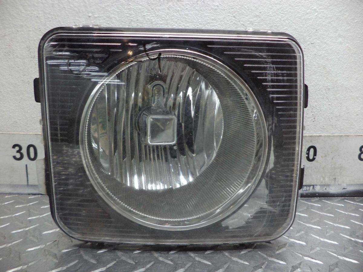 Фара правая к Hummer H3 2008