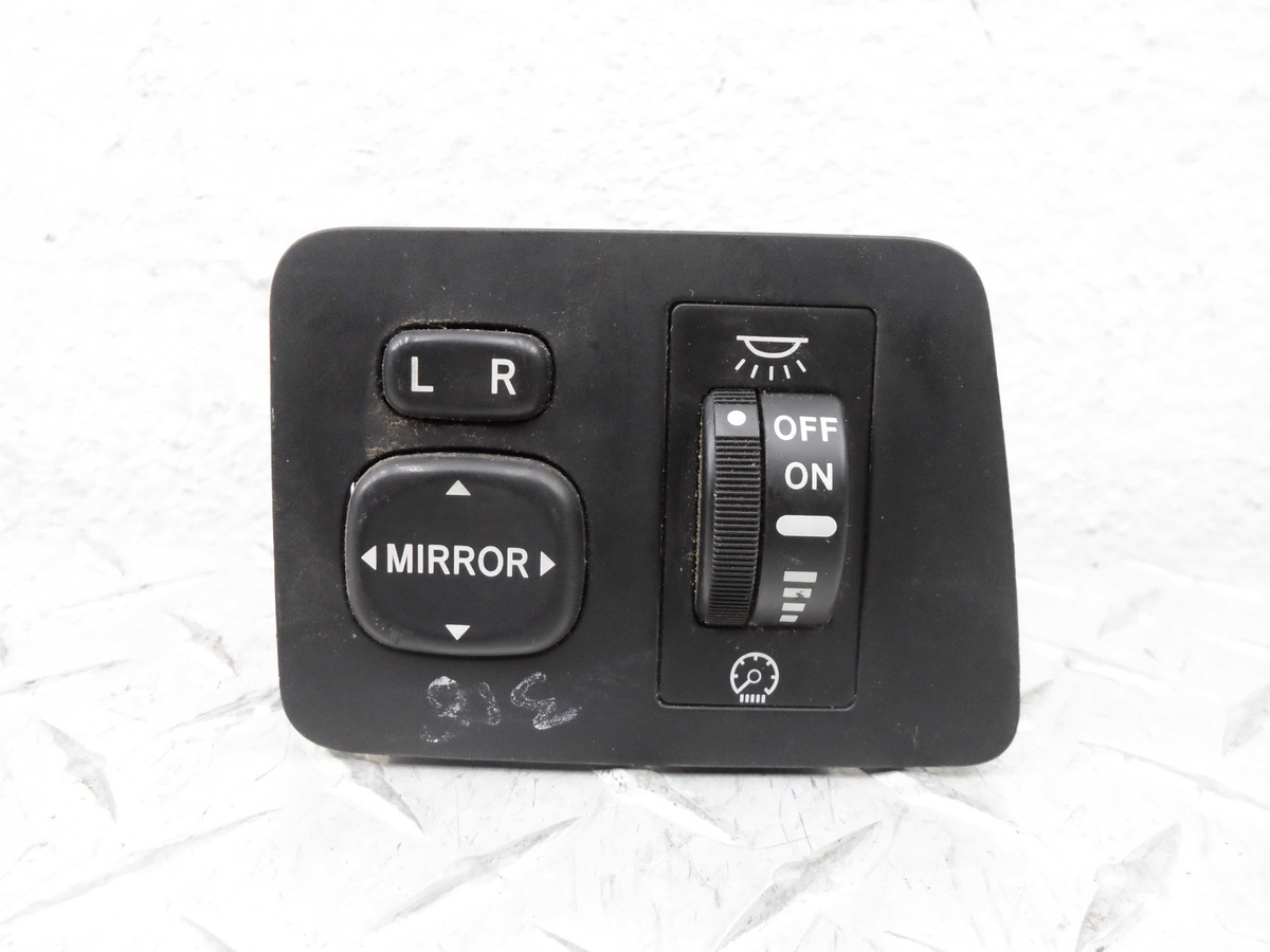 Кнопка  к Pontiac Vibe 2003