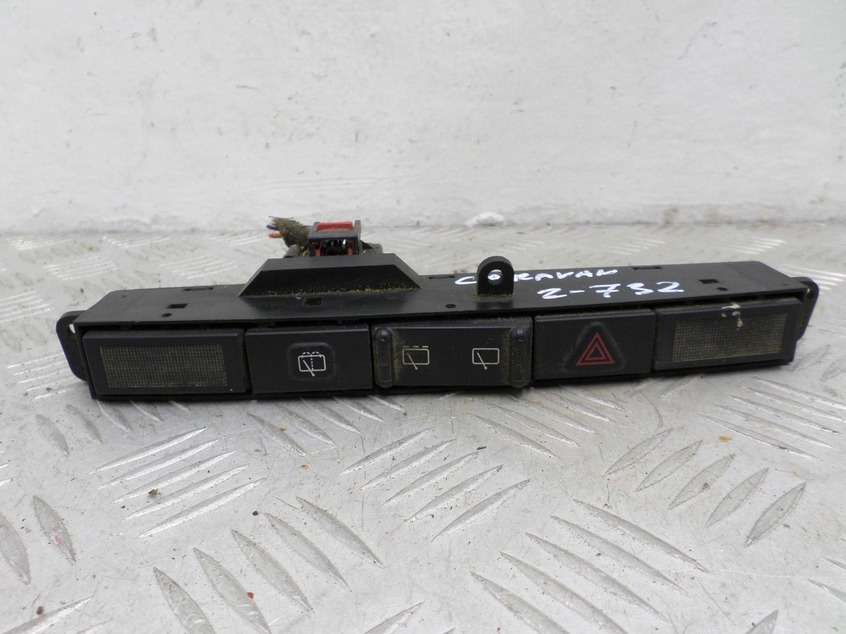 Кнопка  к Dodge Caravan 2007