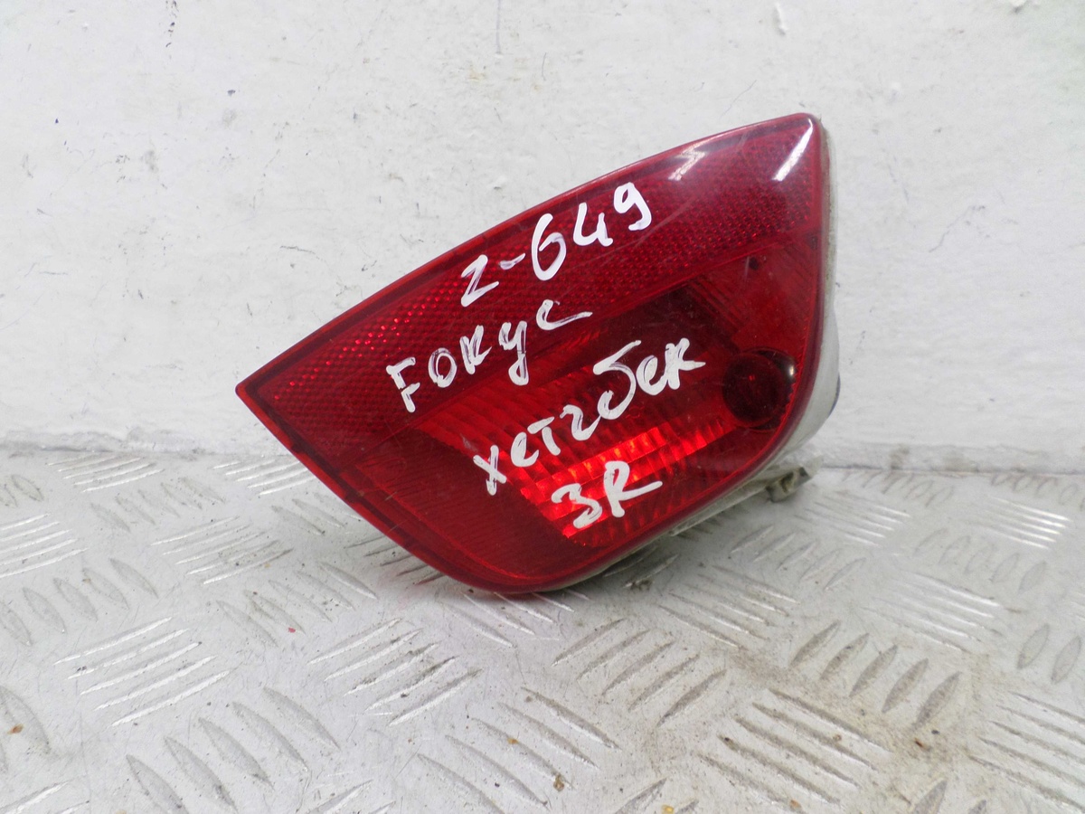 Фонарь габаритный к Ford Focus 2007