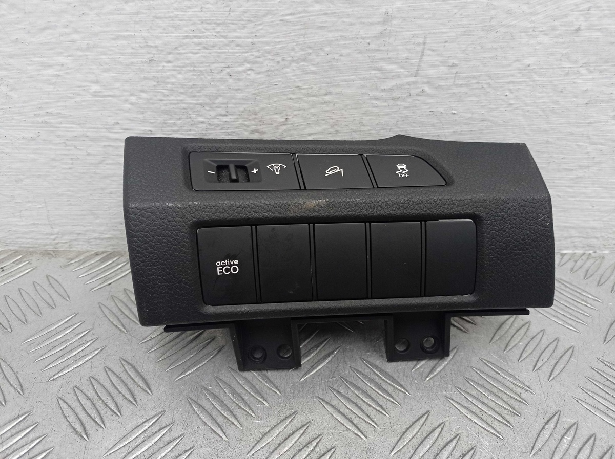 Кнопка  к Hyundai Grand Santa Fe 2013