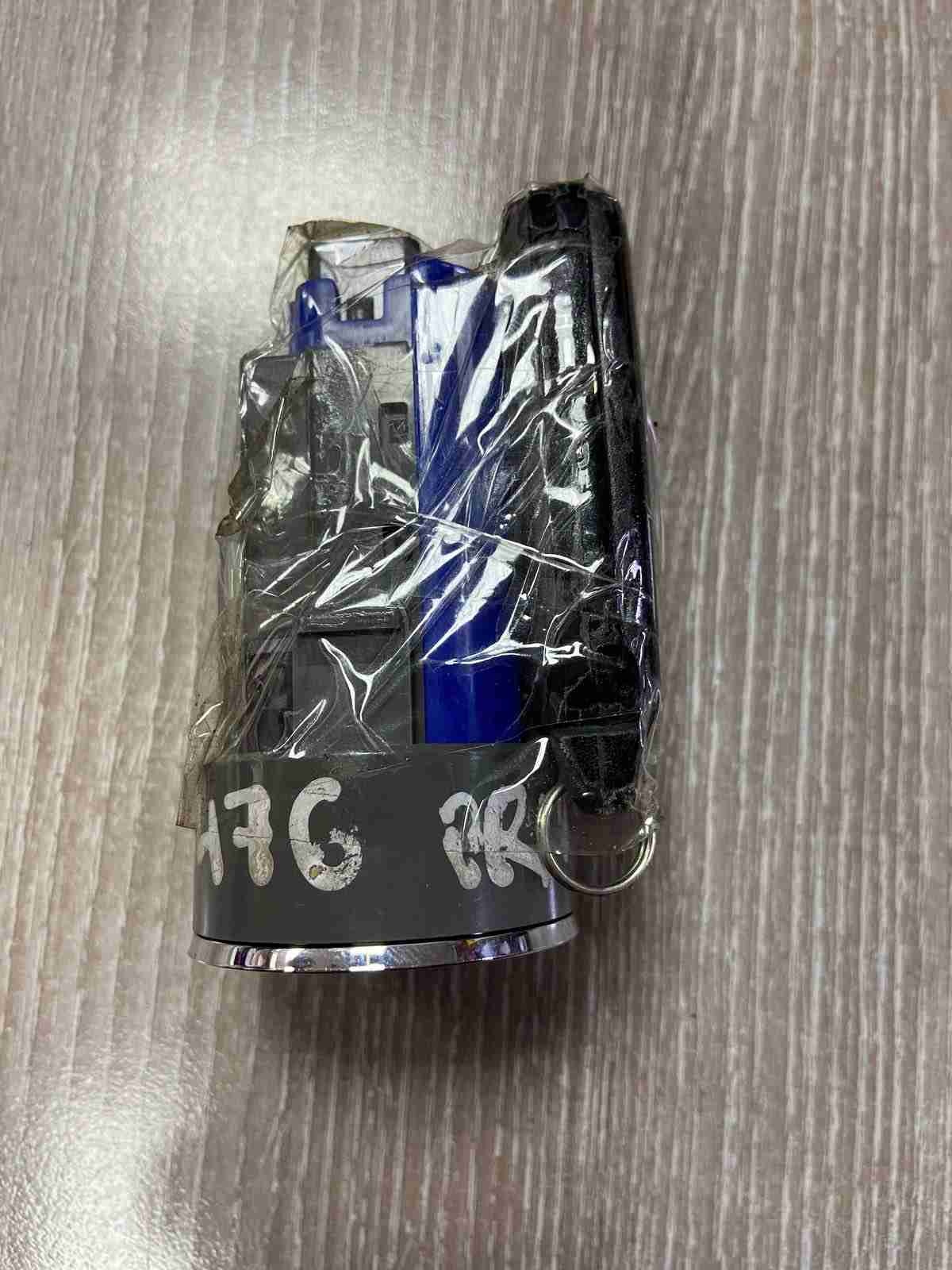 Кнопка  к Toyota Prius 2013
