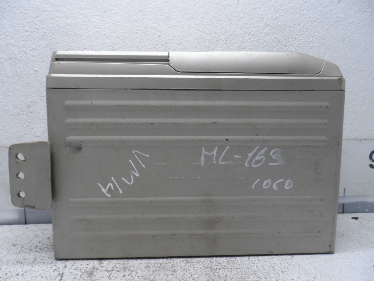 CD-чейнджер к Mercedes-Benz M-klasse 2000