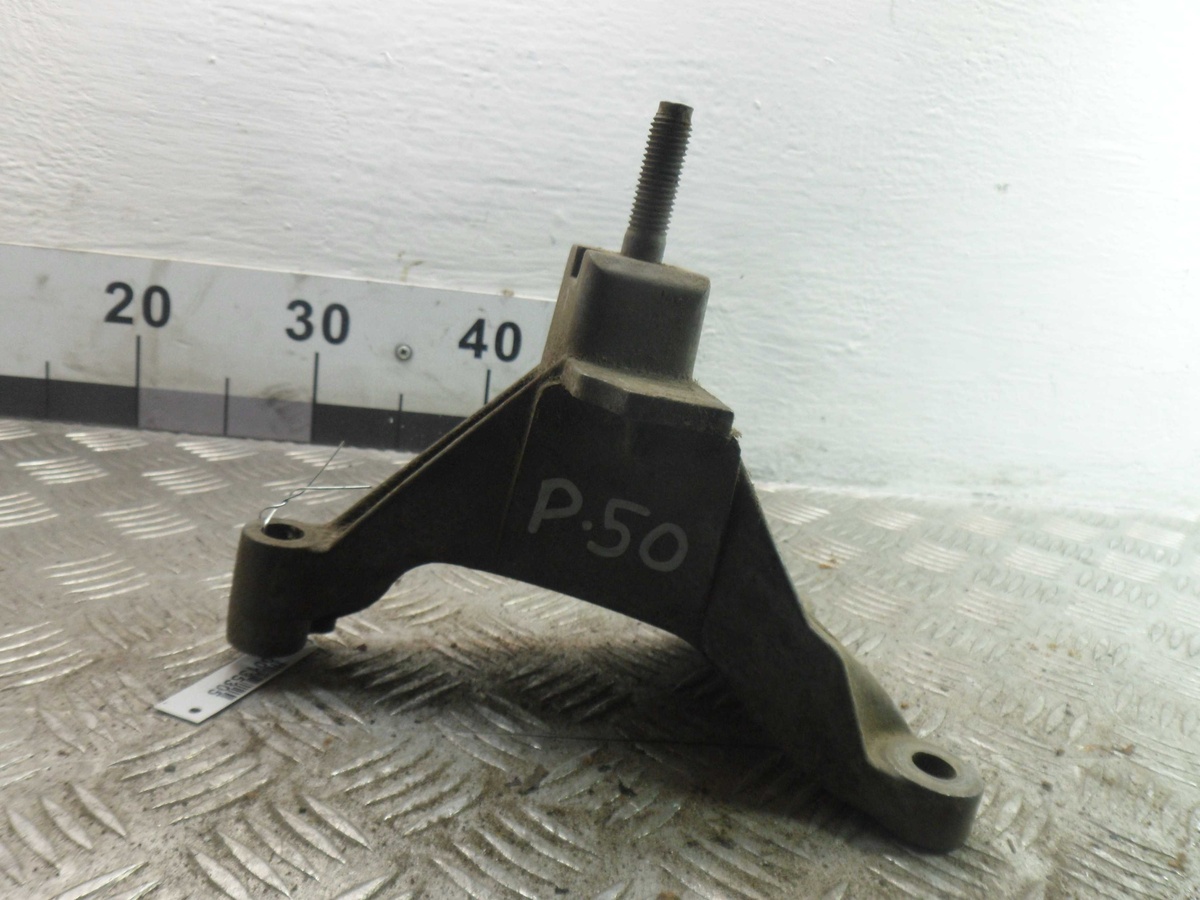 Кронштейн КПП к Ford Focus 2001