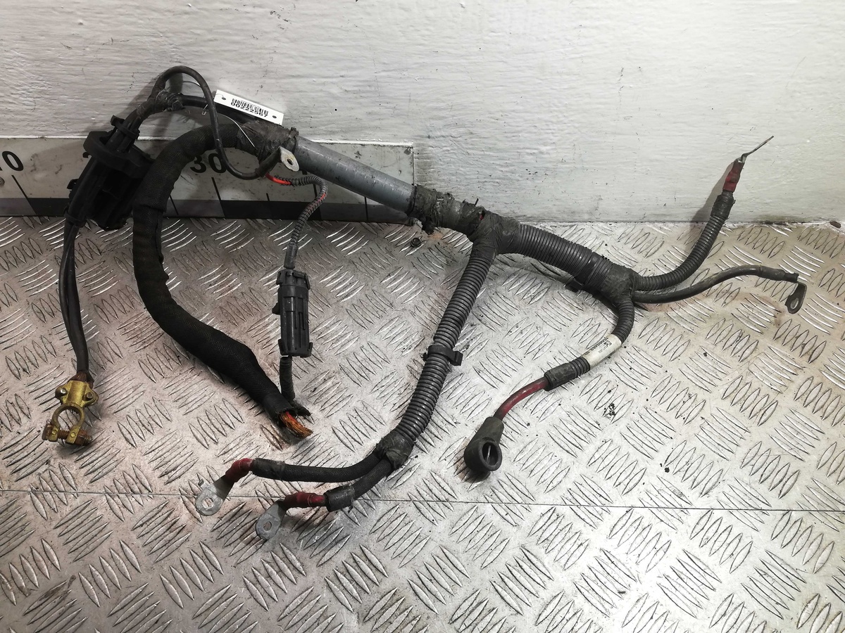 Проводка двигателя к Hummer H3 2007