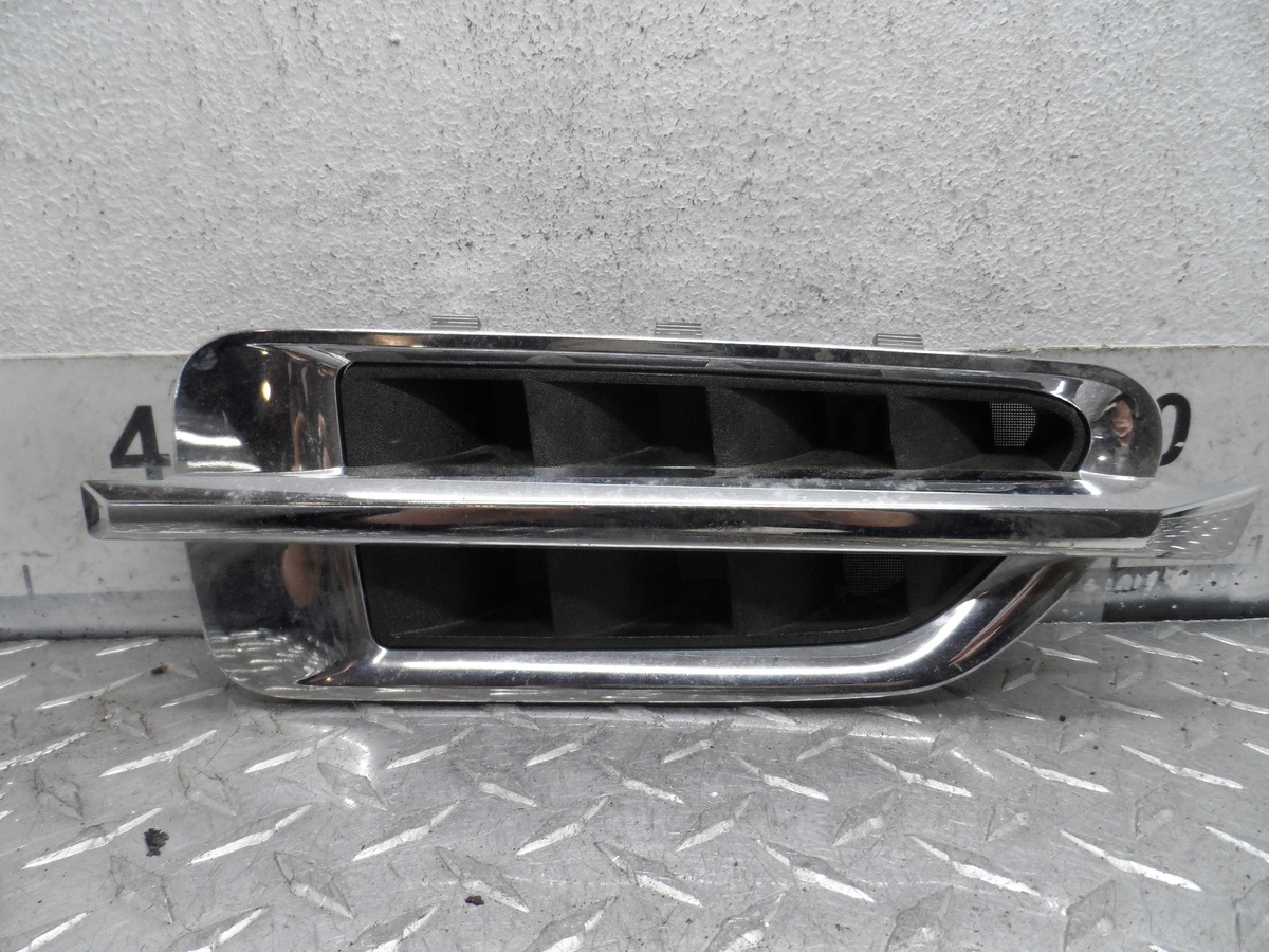 Воздухозаборник к Cadillac Escalade 2008