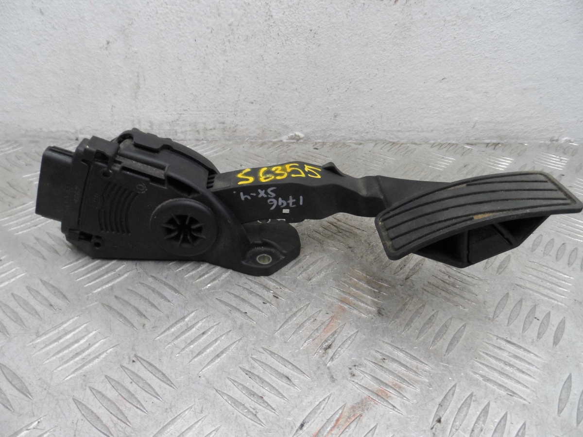Педаль газа к Suzuki SX4 2008
