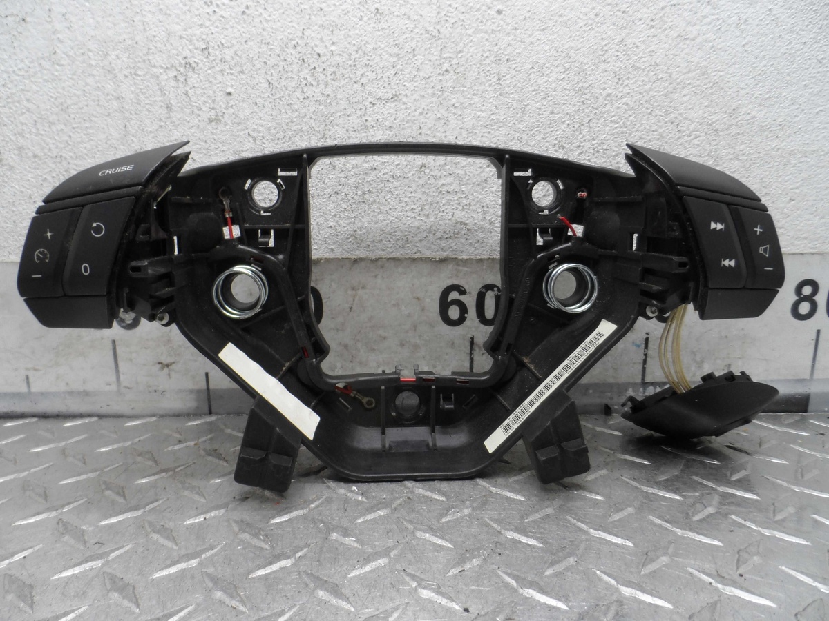 Кнопки руля к Volvo XC90 2004