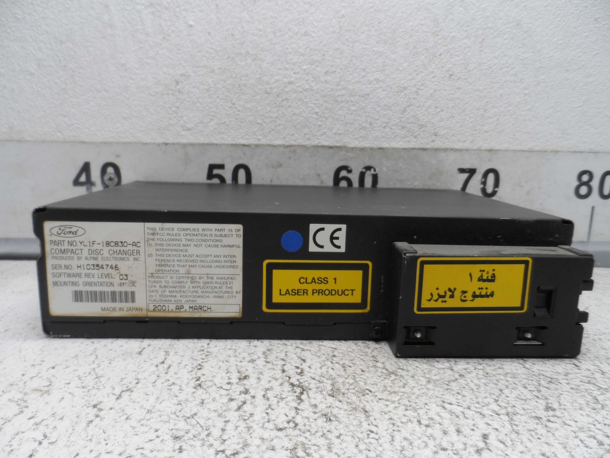 CD-чейнджер к Ford Expedition 2005