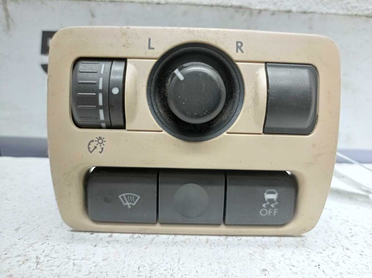 Кнопка  к Subaru Tribeca 2006