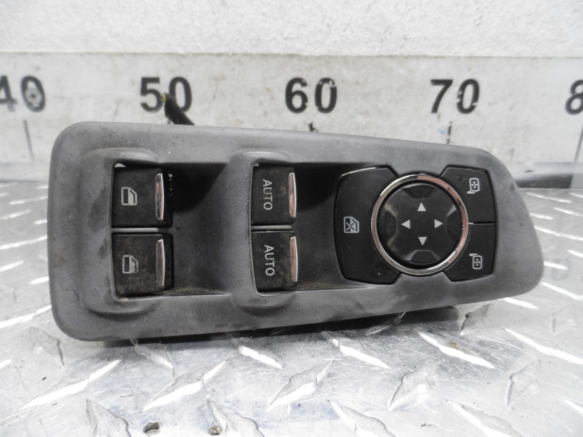 Кнопка стеклоподъемника к Ford Explorer 2013