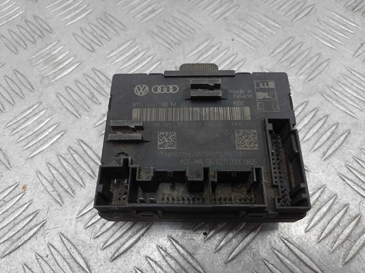 Блок управления к Audi A4 2012