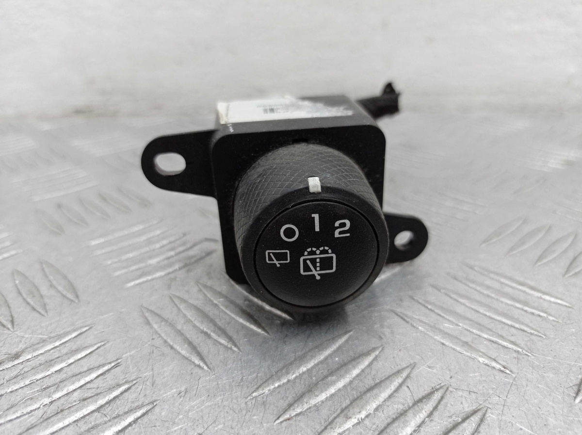 Кнопка  к Hummer H3 2008
