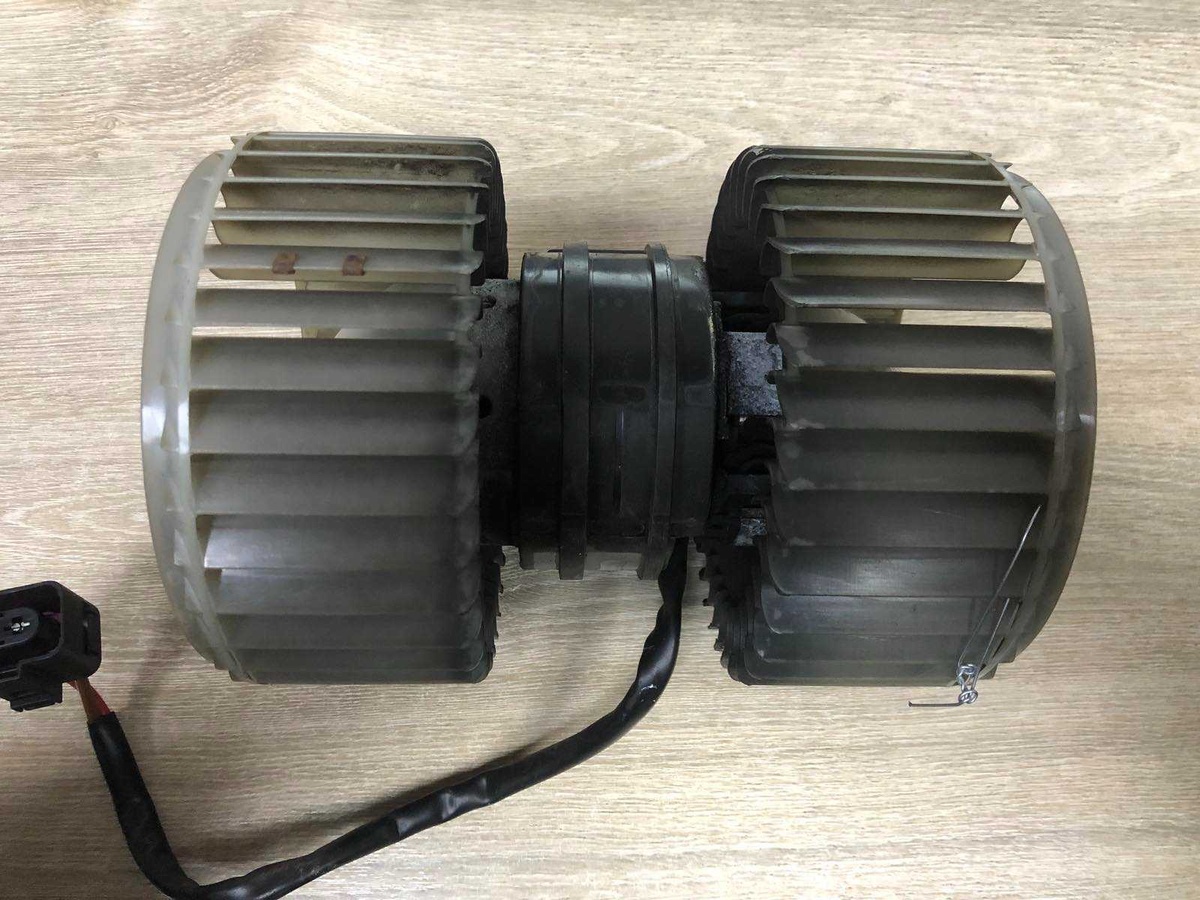 Моторчик печки к Audi A8 2005