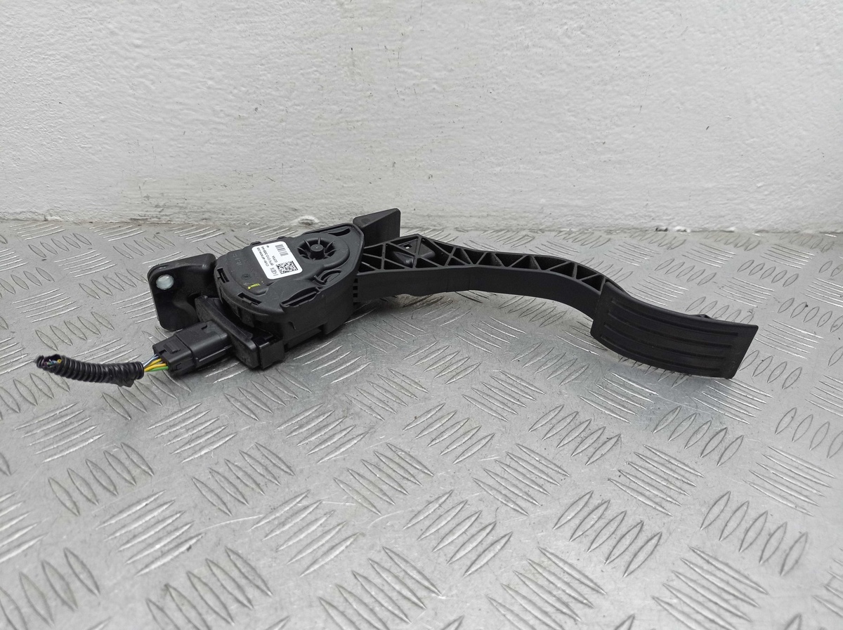 Педаль газа к Ford Escape 2014