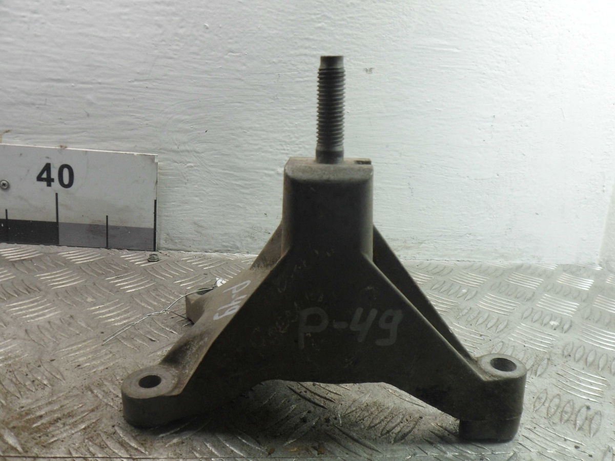 Кронштейн КПП к Ford Focus 2001