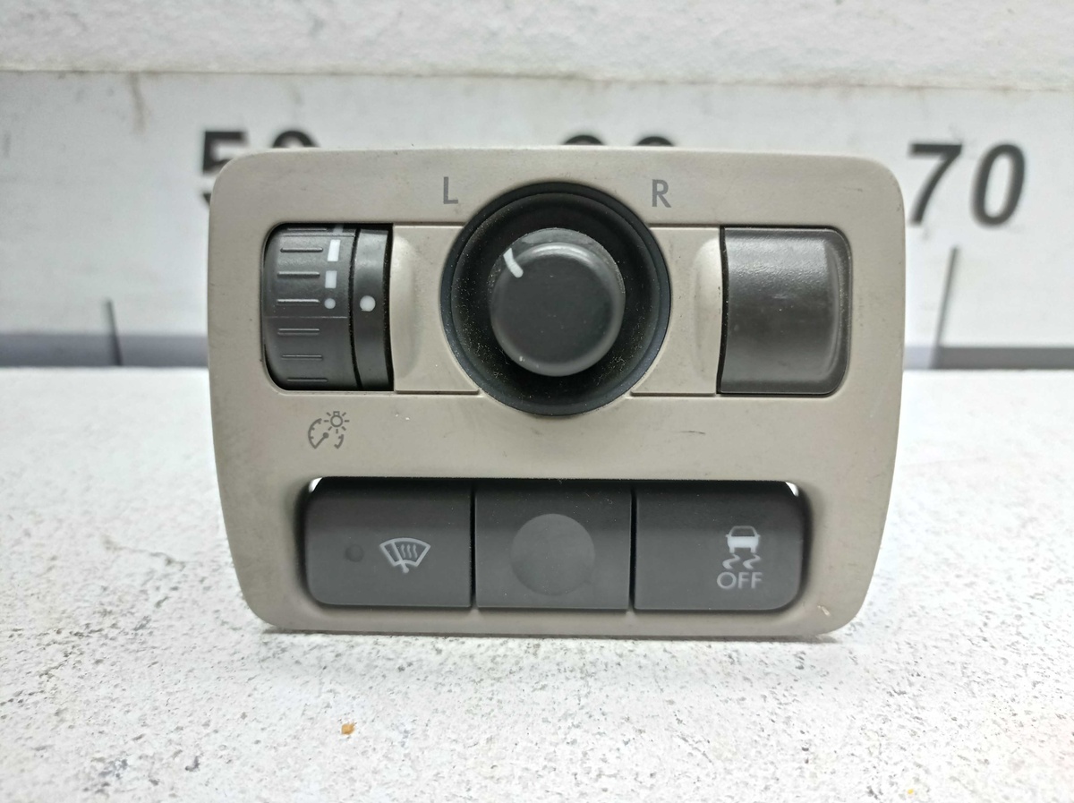 Кнопка  к Subaru Tribeca 2006