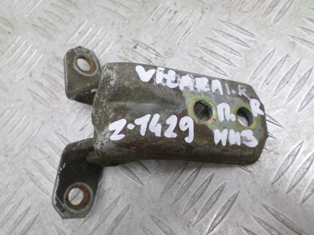 Петля двери к Suzuki Grand Vitara 2007