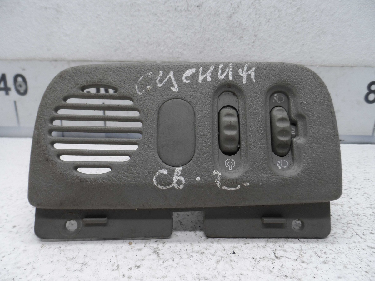 Кнопка  к Renault Scenic 2003