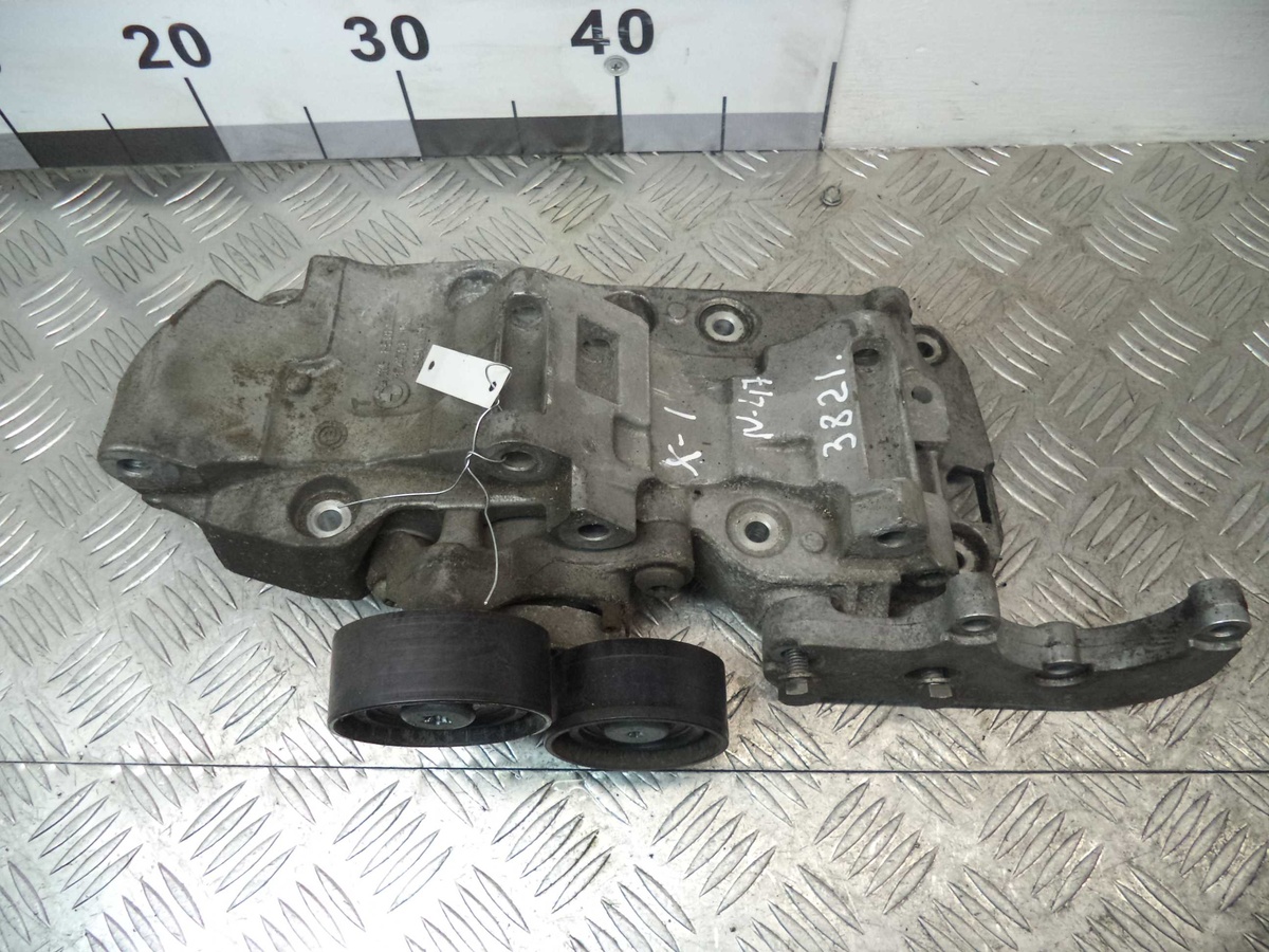 Кронштейн генератора к BMW X1 2013