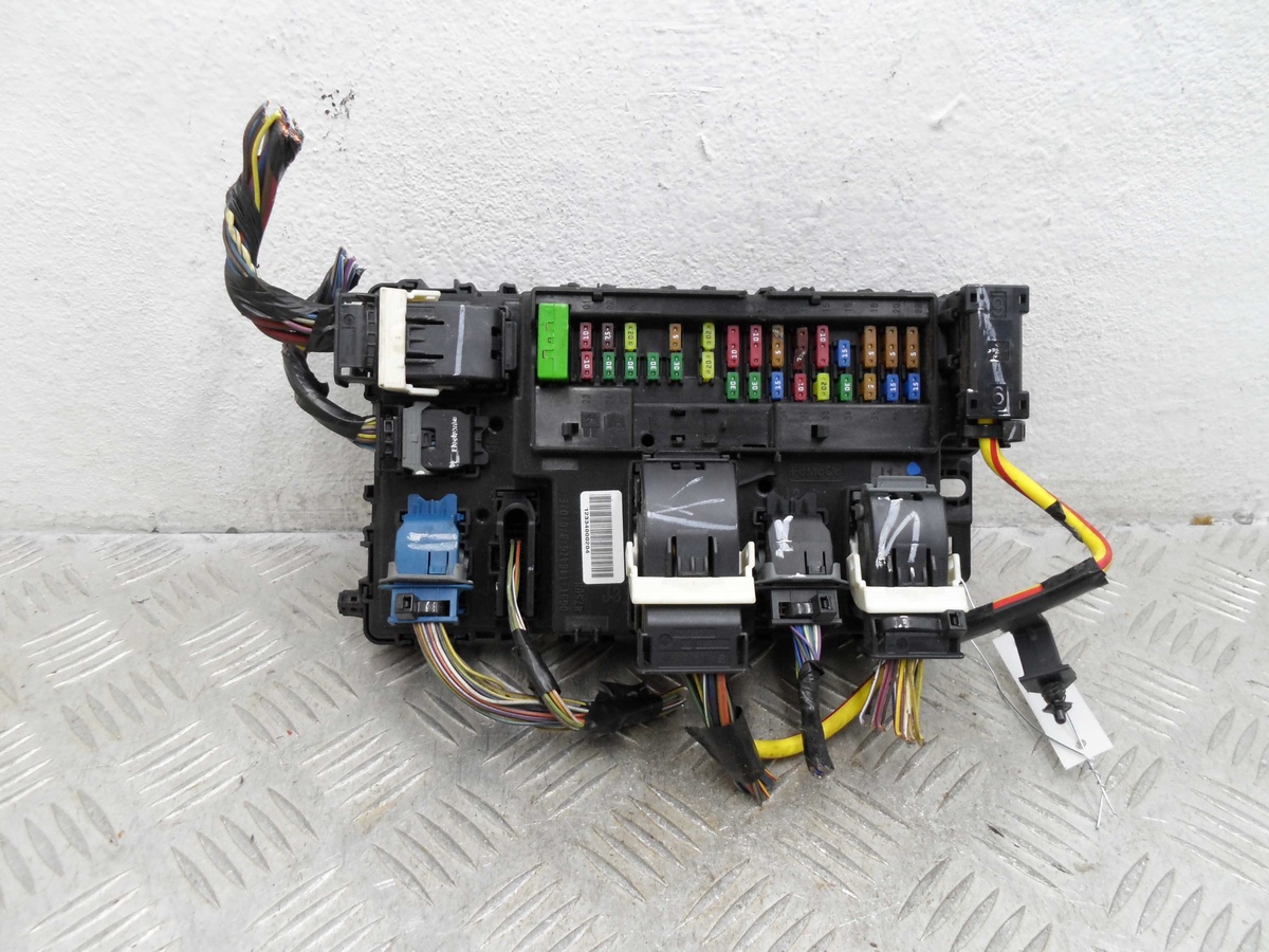 Блок предохранителей к Ford Fusion 2013