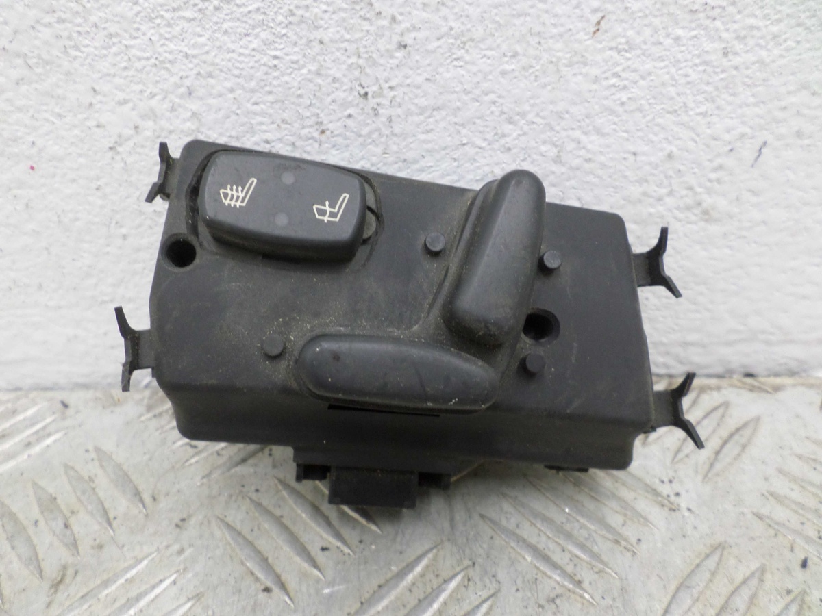 Кнопка  к Chrysler Pacifica 2007