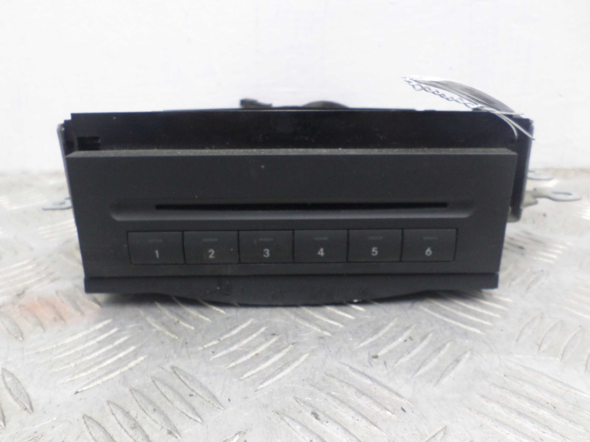 CD-чейнджер к Mercedes-Benz Wingle 2008