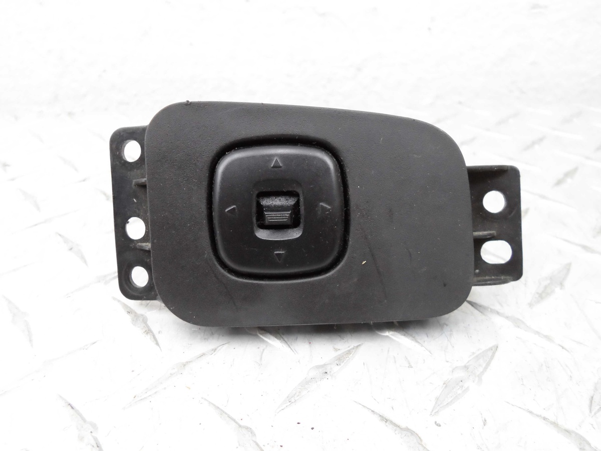 Кнопка  к Mazda MPV 2002